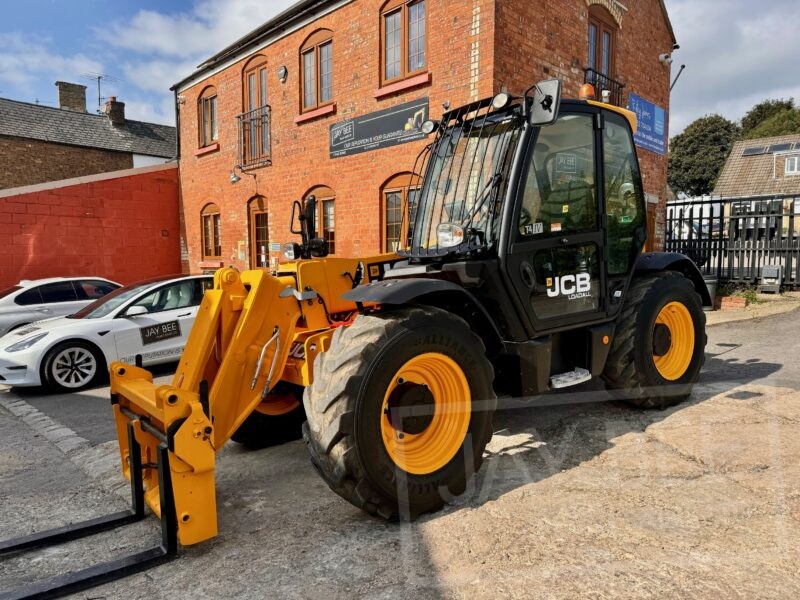 6180-JCB-531-70-telehandler-1