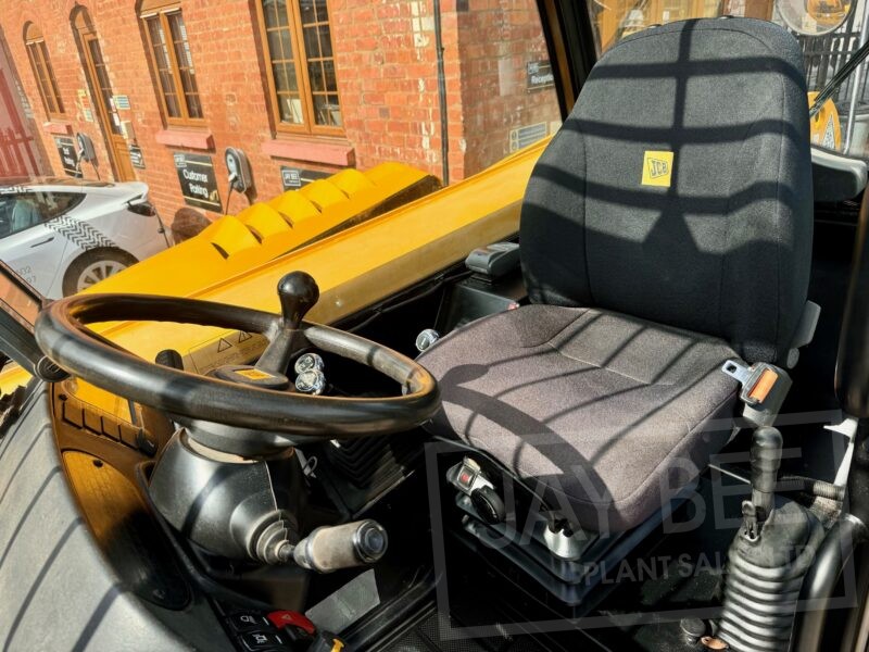 6180-JCB-531-70-telehandler-13