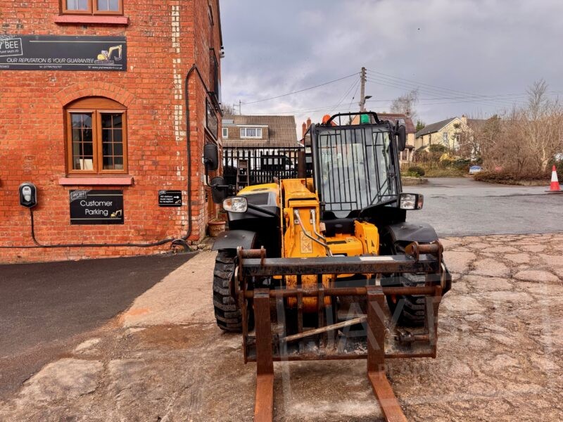 6278-JCB-525-60-telehandler-2