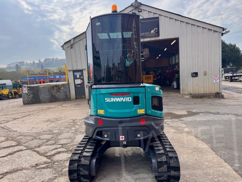 6293-Sunward-SWE25UK-excavator-4