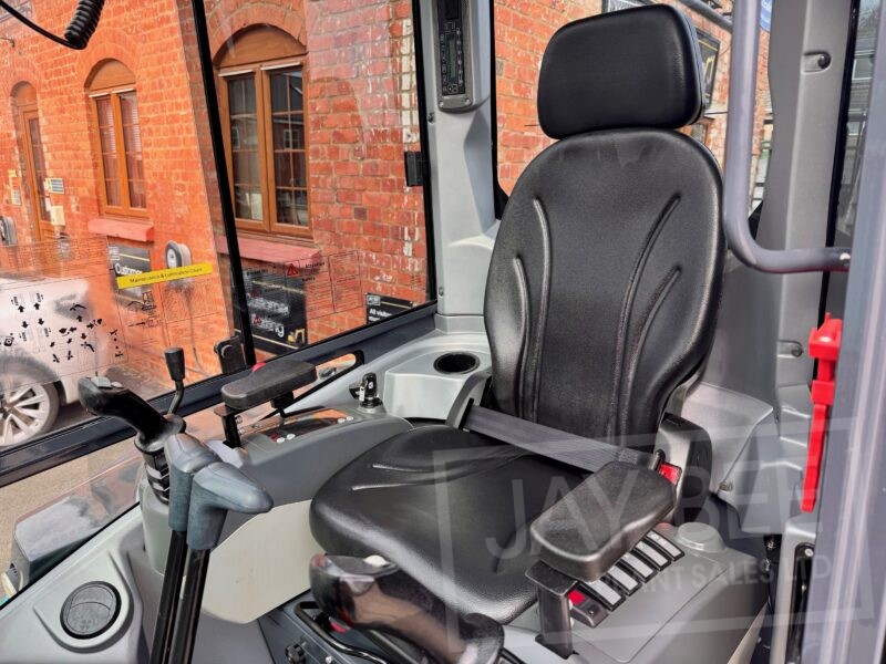 6293-Sunward-SWE25UK-excavator-7