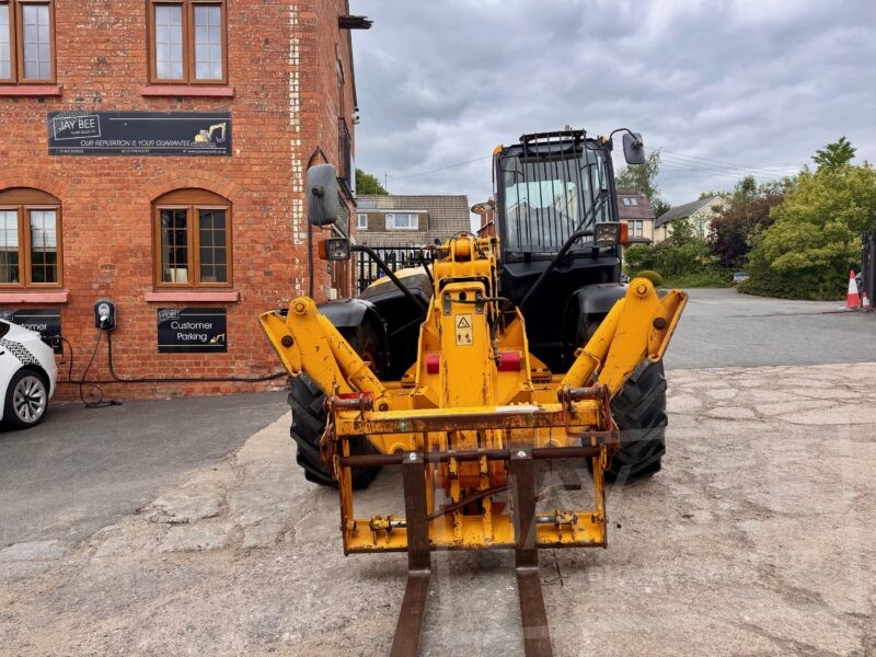 6317-JCB-535-125-telehandler-2