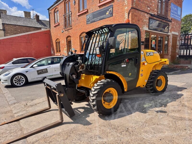 6322-JCB-520-40-telehandler-1