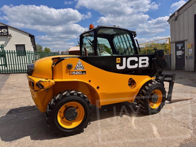6322-JCB-520-40-telehandler-3
