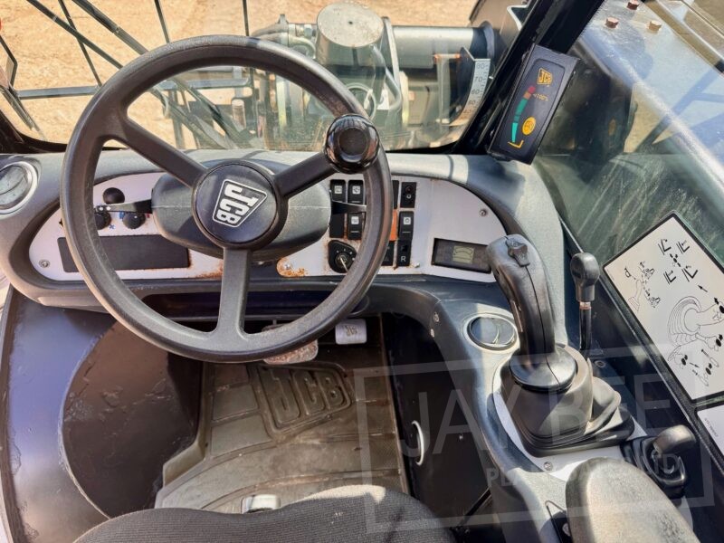 6322-JCB-520-40-telehandler-7
