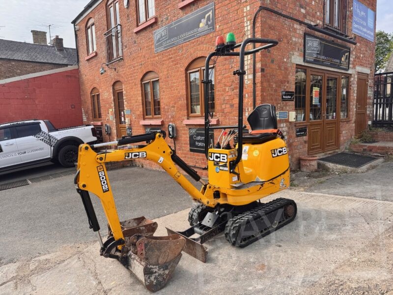 8008-JCB-micro-excavator-1
