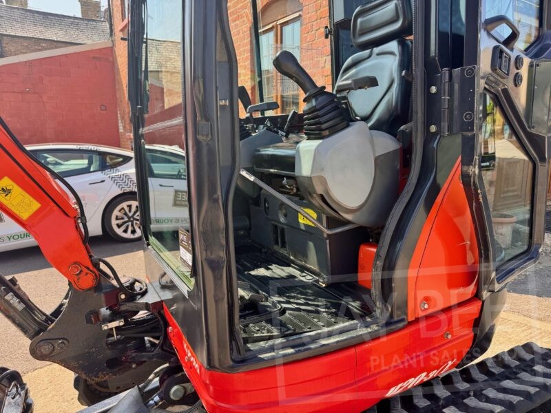 6352-Kubota-U20-excavator-13