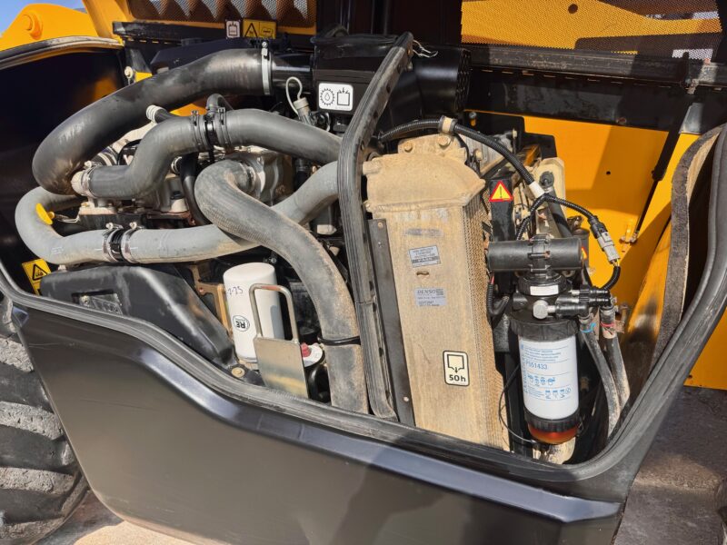 6385-JCB-535-125-telehandler-10