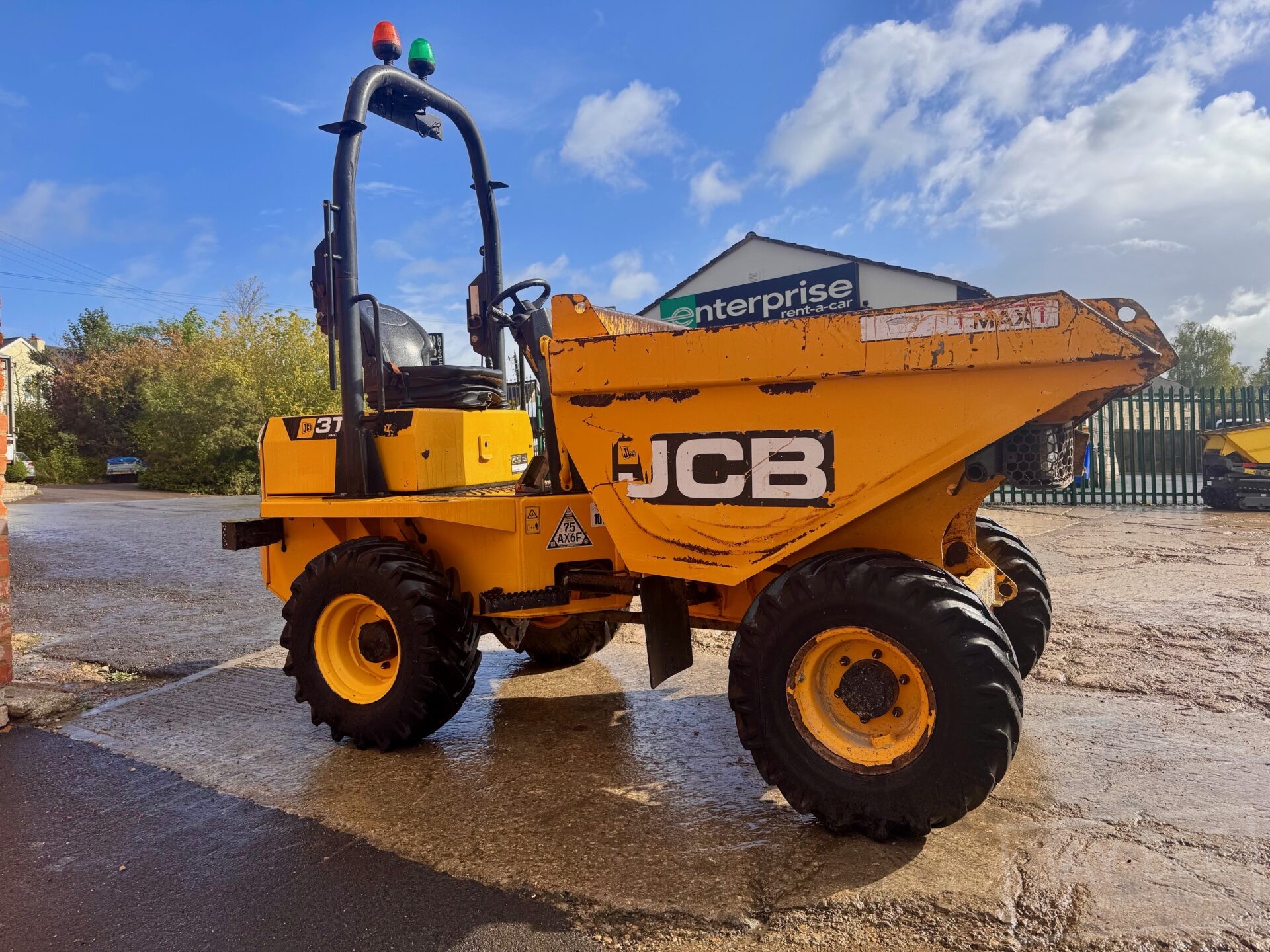 6386-jcb-3-ton-dumper-3