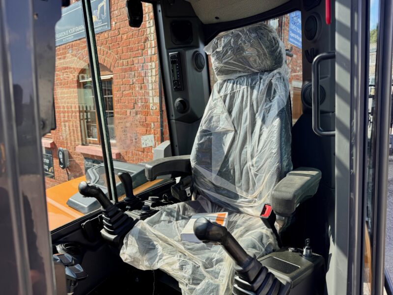 6388-case-cx60d-excavator-6