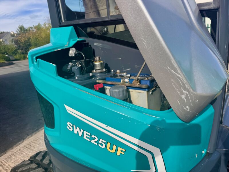 6392-sunward-SWE25-excavator-12