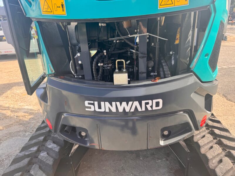 6392-sunward-SWE25-excavator-13