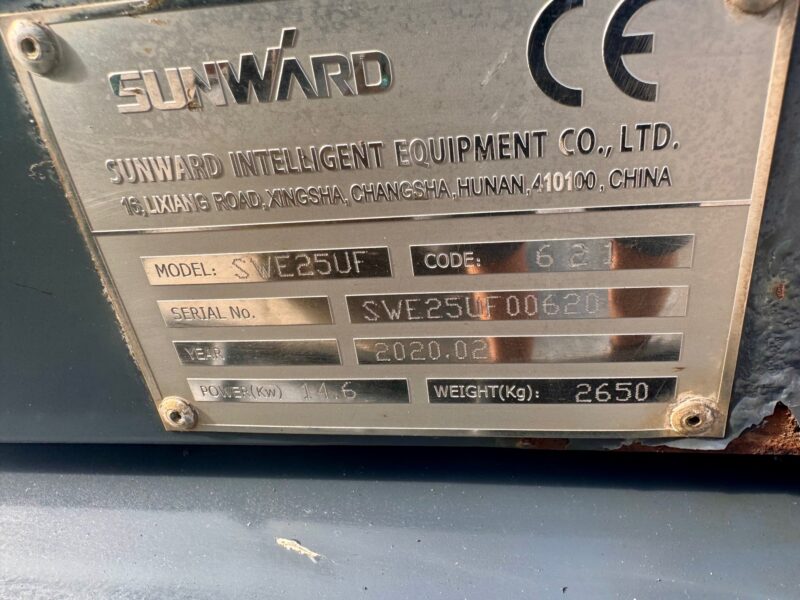 6392-sunward-SWE25-excavator-7