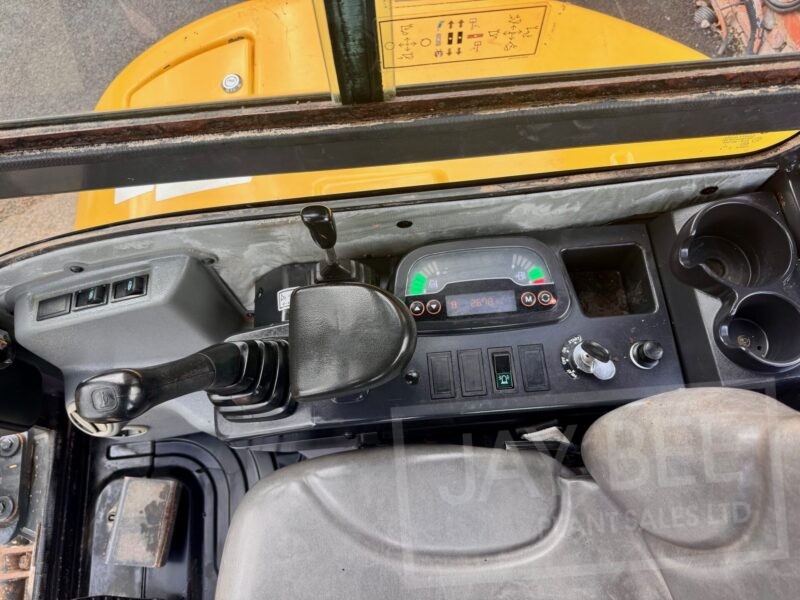 2017 New Holland E26C 5