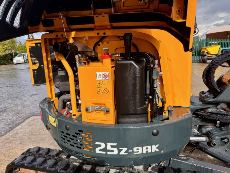 6393-hyundai-r25z-excavator-10