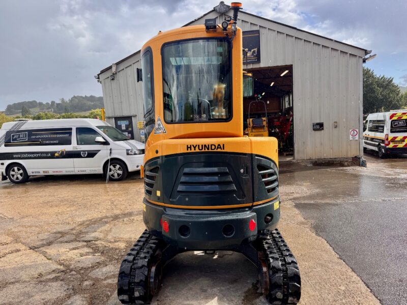 6393-hyundai-r25z-excavator-4