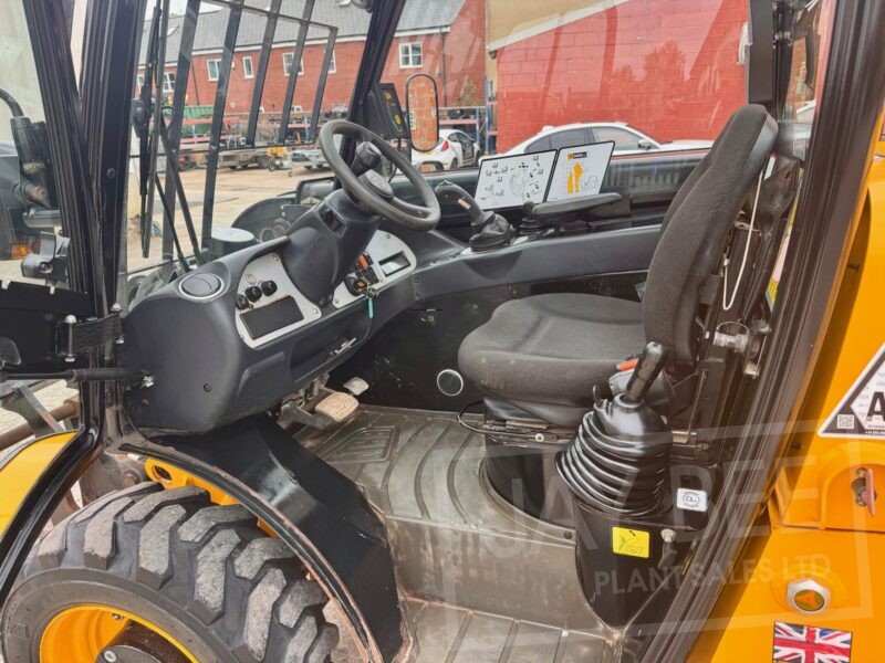 6405-JCB-520-40-telehandler-6
